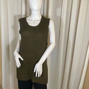 H&M Green Sleeveless Knit Top - Large